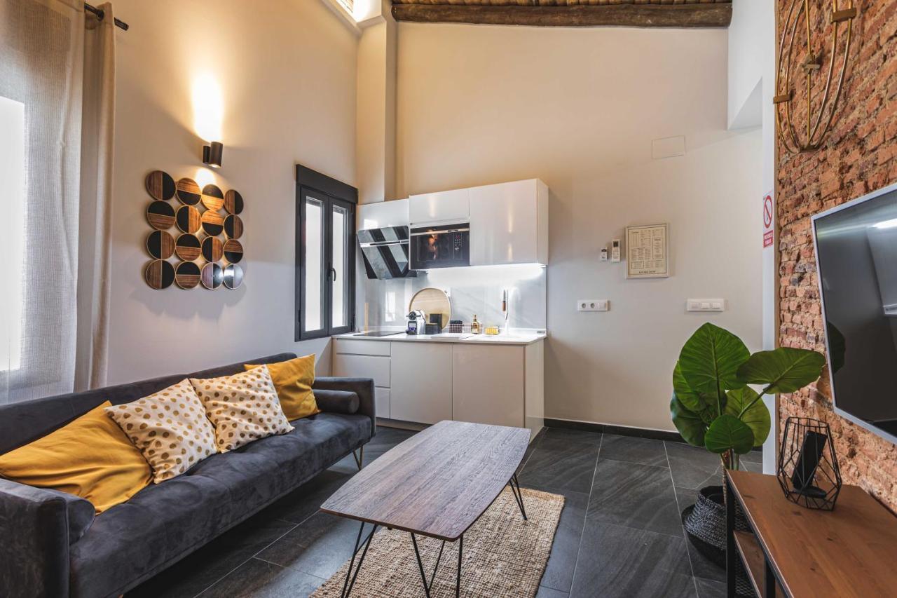 Apartamentos Caceres Central Suites Luaran gambar