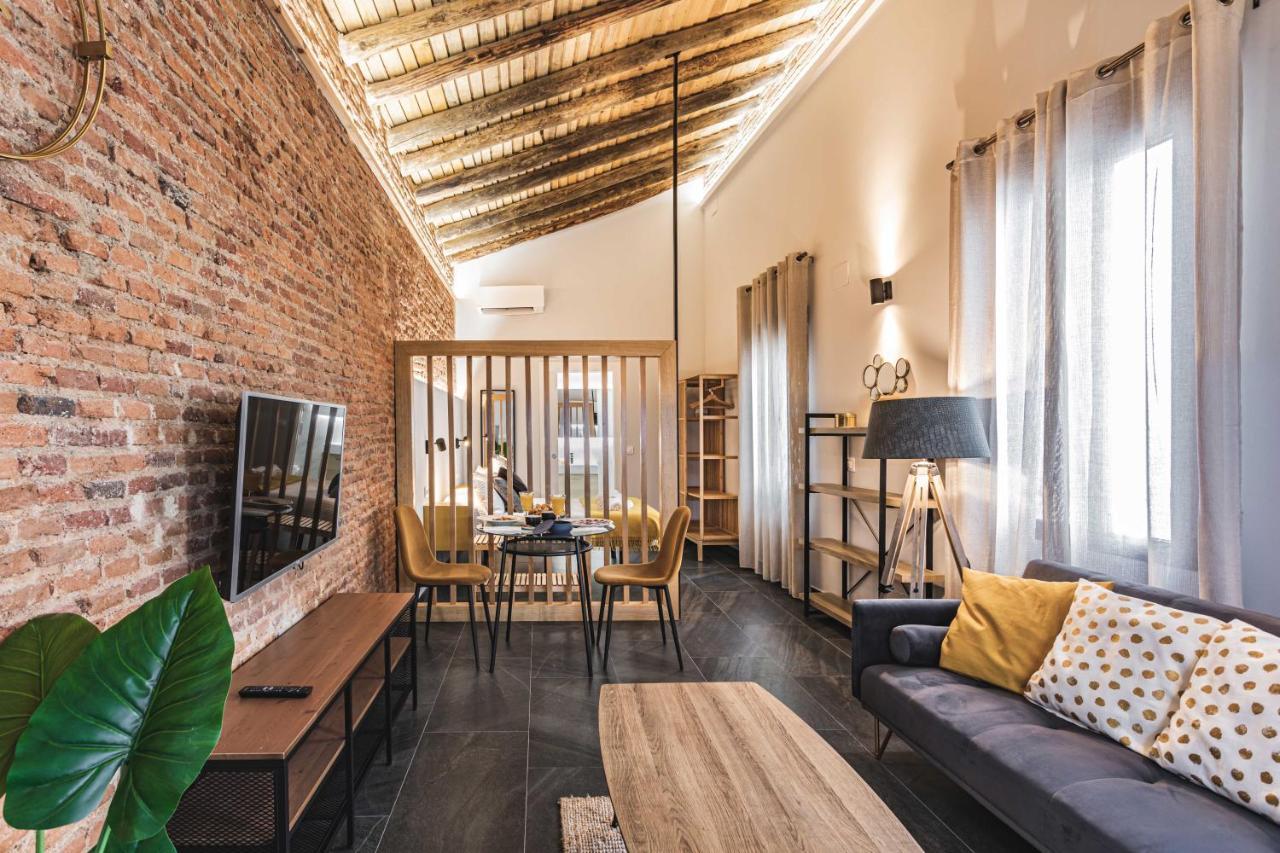Apartamentos Caceres Central Suites Luaran gambar
