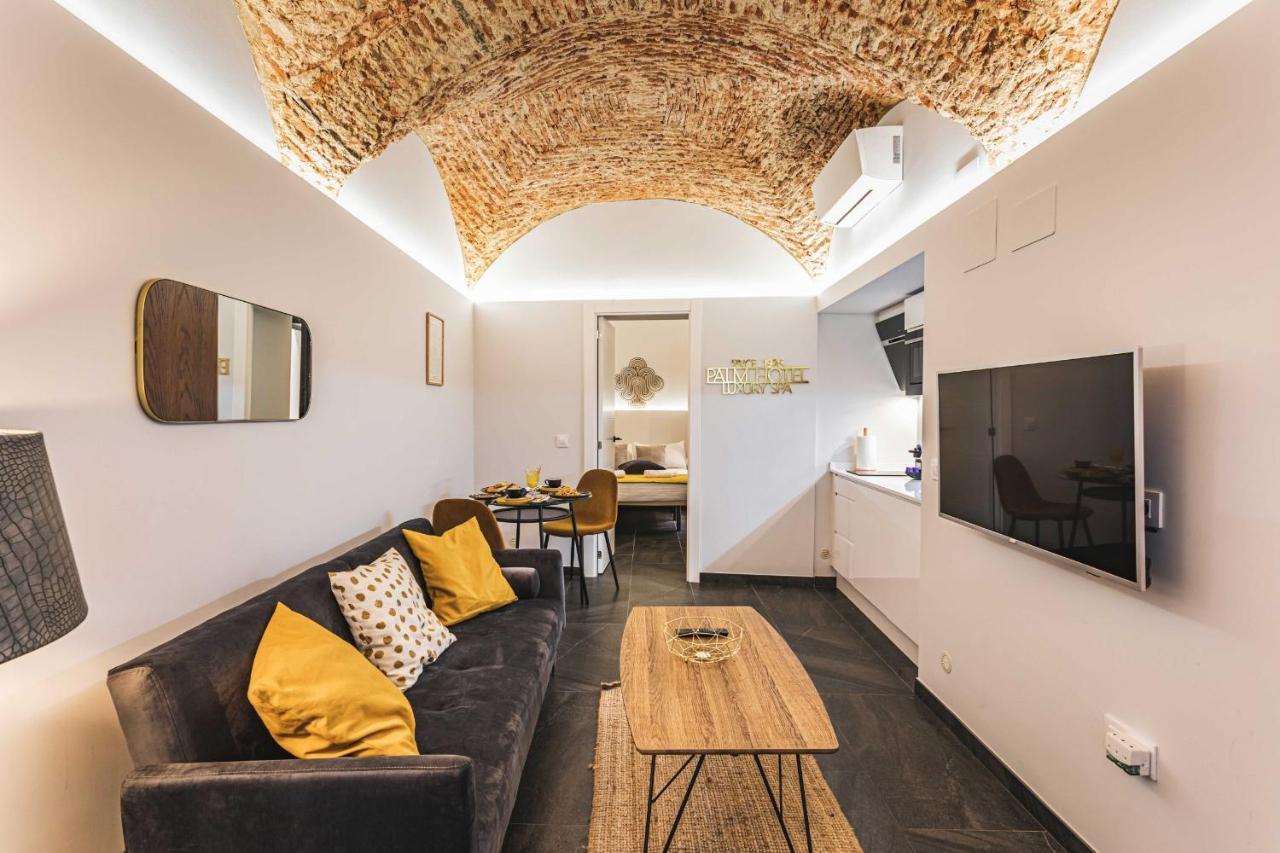 Apartamentos Caceres Central Suites Luaran gambar