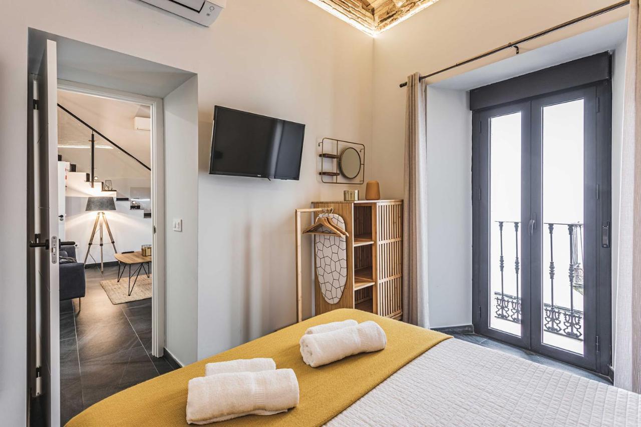 Apartamentos Caceres Central Suites Luaran gambar
