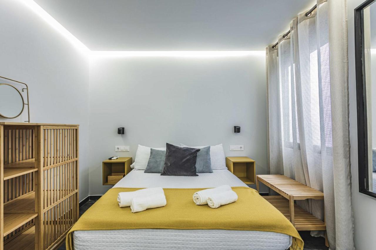 Apartamentos Caceres Central Suites Luaran gambar